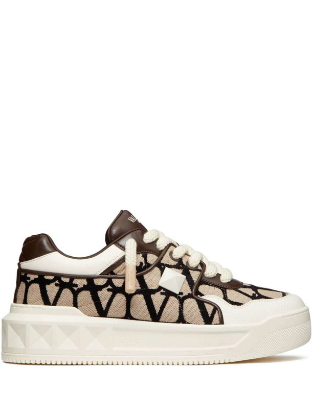 Photo: VALENTINO GARAVANI - Vlogo Low-top Sneakers