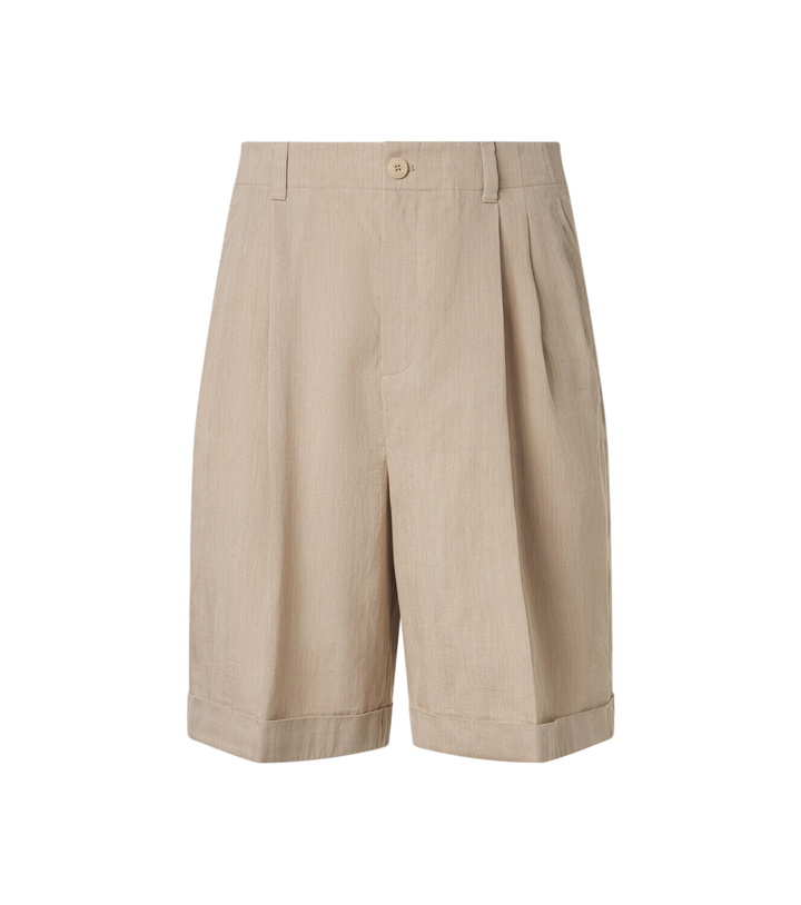 Photo: Jacquemus Pastro linen-blend Bermuda shorts