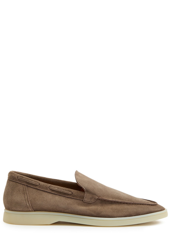 Photo: Aurélien Yacht Suede Loafers Grey