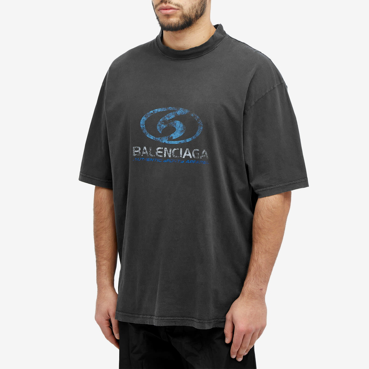 人気★関税込【BALENCIAGA】SURF LOGO TEE Balenciaga Men's Surf Logo T-Shirt in Faded Black/Blue