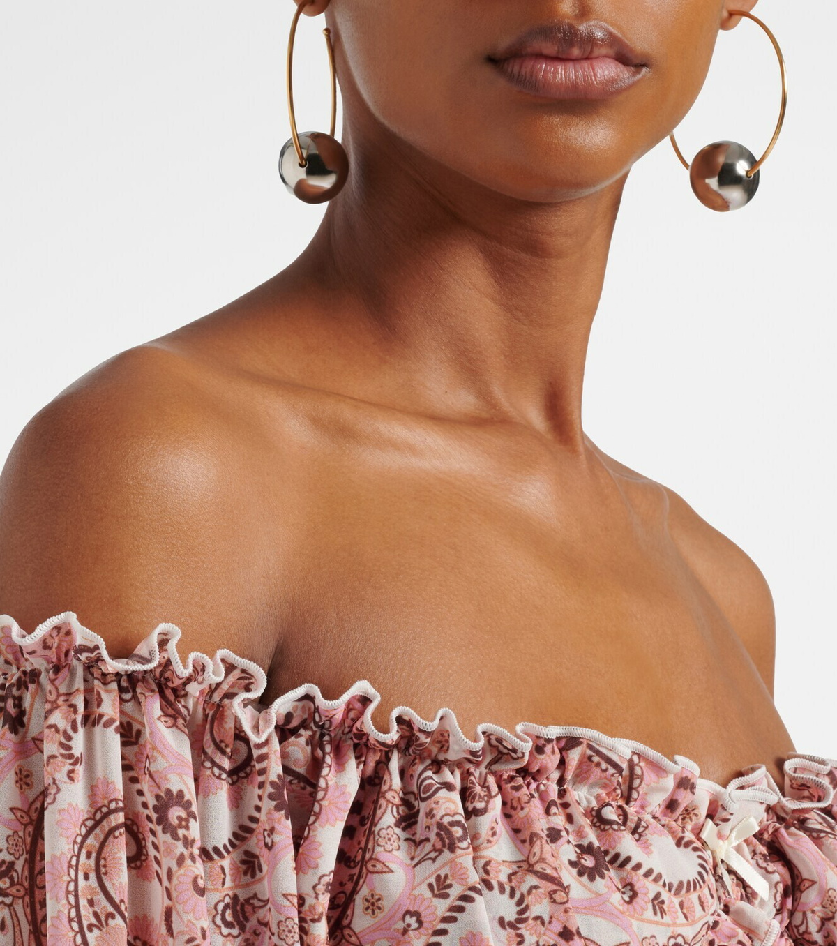 Bananhot Elma off-shoulder paisley crop top