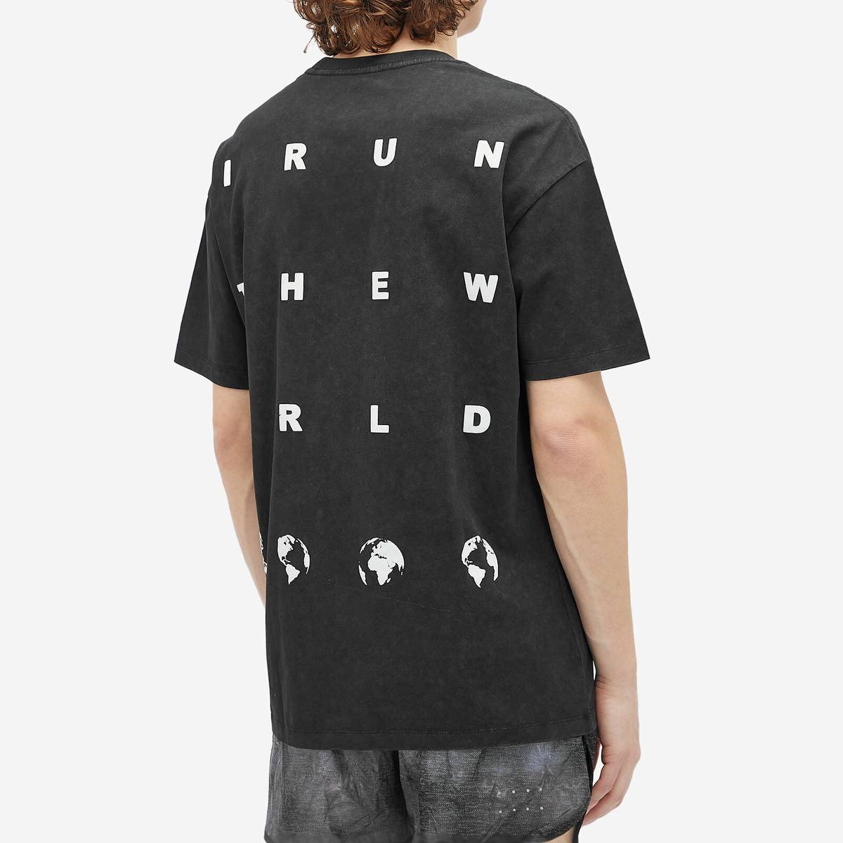 Over Over Men's Run the World Easy T-Shirt in Black