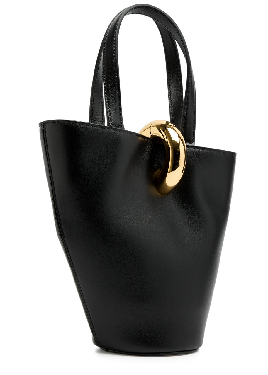 ★送料関税込★JACQUEMUS Le Petit Bambola バケットバッグ Jacquemus Le Petit Bambola Chain-Link Leather Bucket Bag