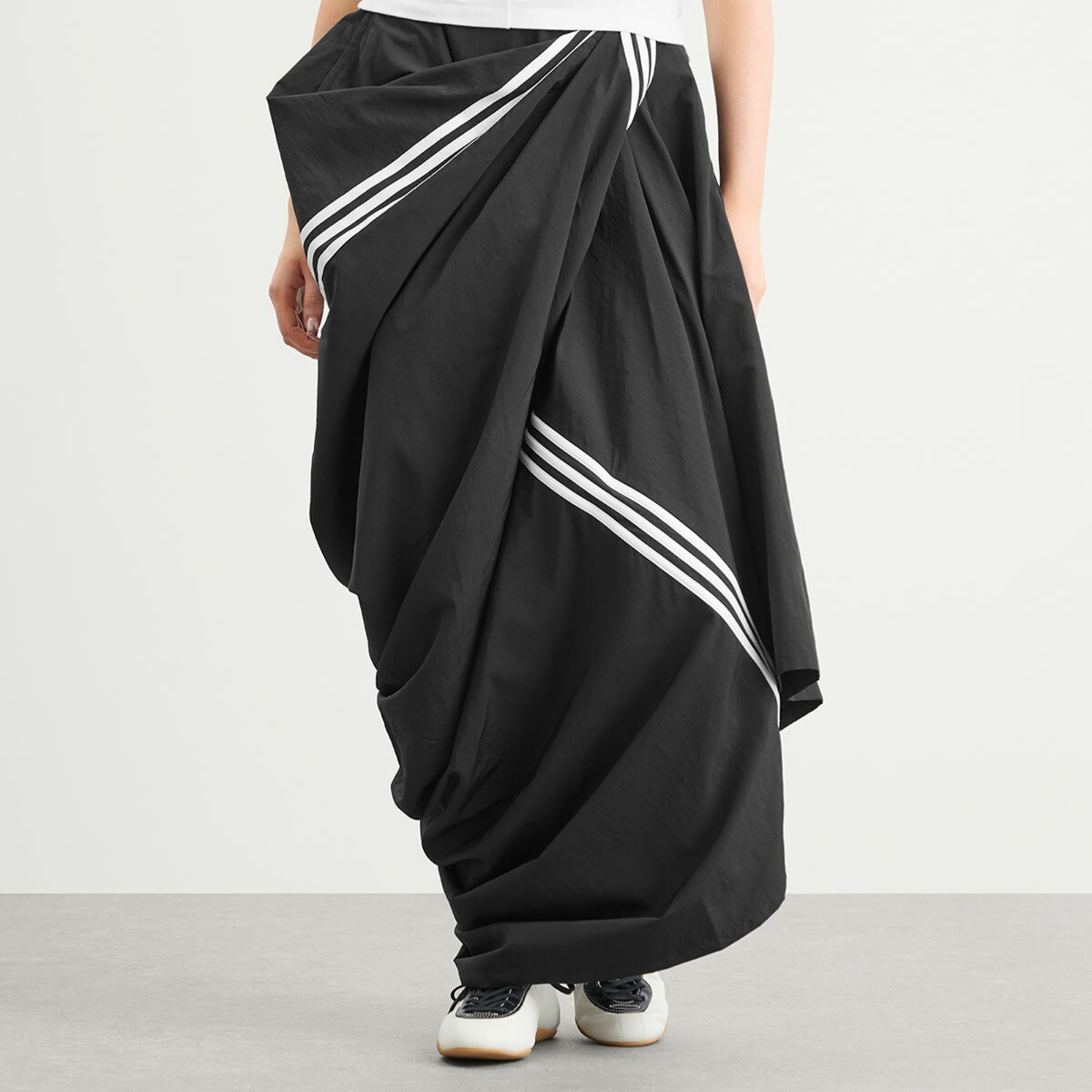 Y-3 Women's Wire Skirt in Black