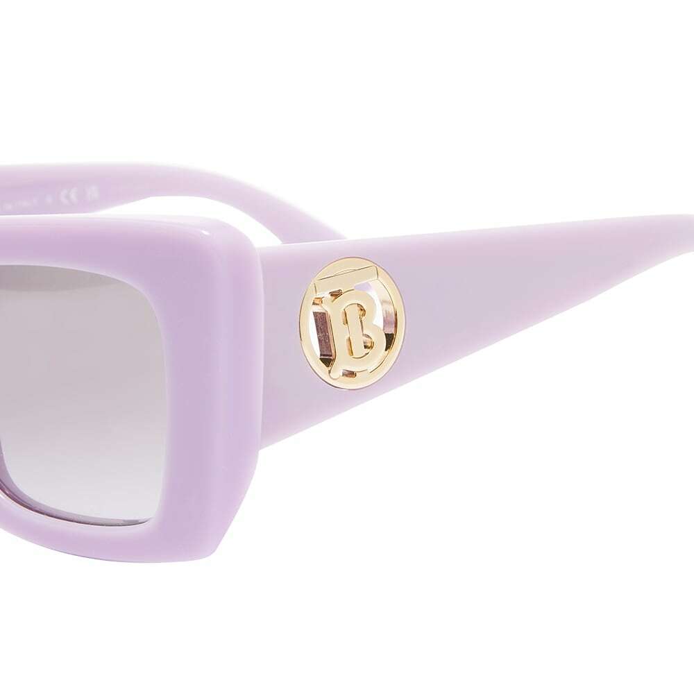 Burberry Eyewear Women display picture 3