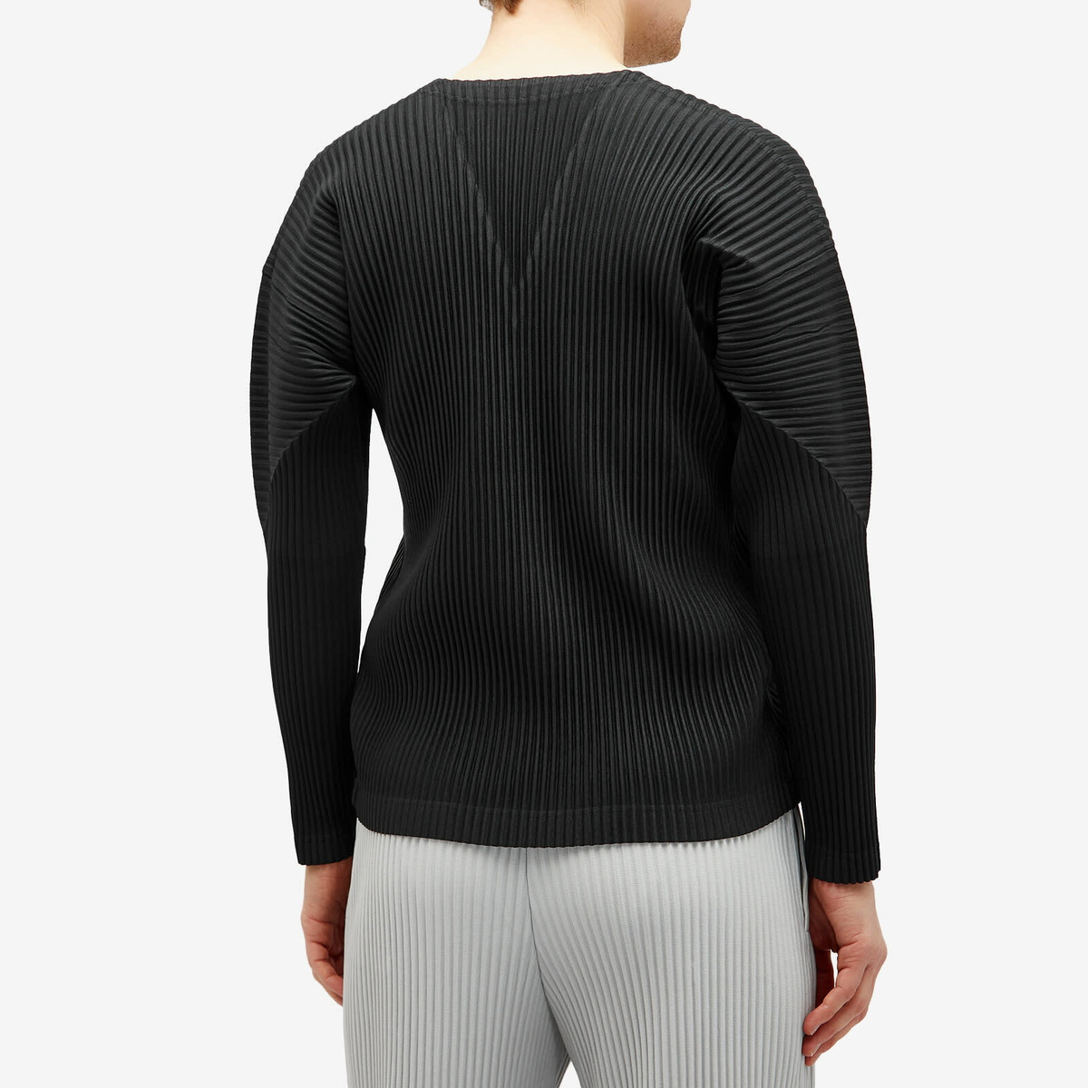 Homme Plissé Issey Miyake Men's Pleated V-Neck Long Sleeve Top in