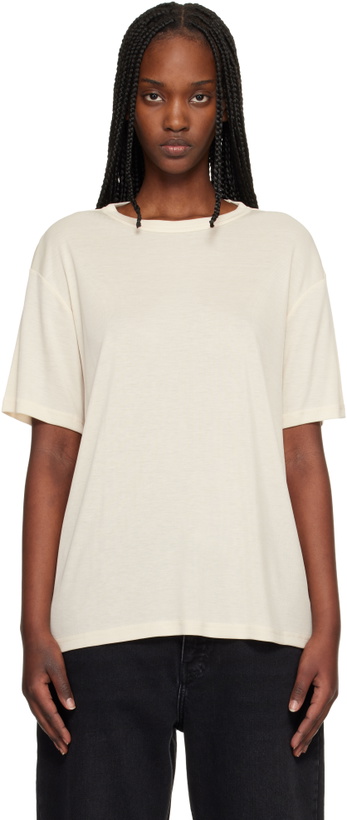 Photo: Studio Nicholson Beige Rond T-shirt