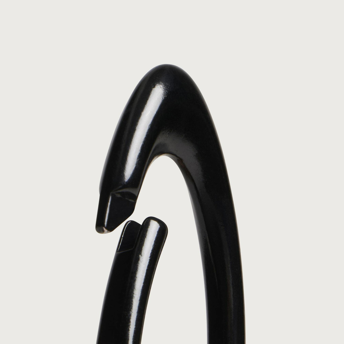 Oakley Men's Essential Icon Carabiner in Blackout