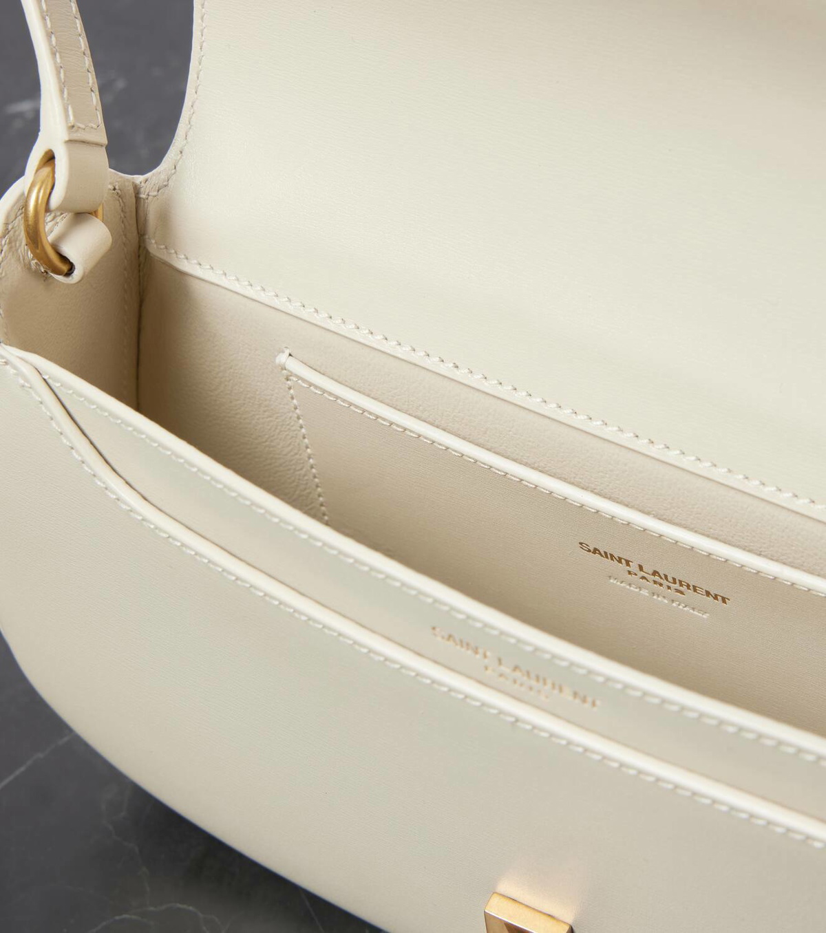 ショルダーバッグ・ポシェット SAINT LAURENT BEIGE LEATHER VOLTAIRE SHOULDER BAG Voltaire leather shoulder bag in white - Saint Laurent