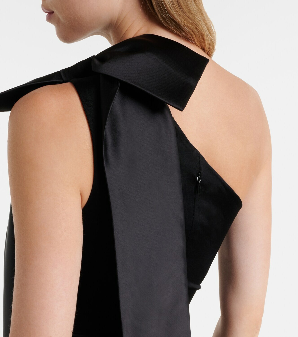 The New Arrivals Ilkyaz Ozel Cutout one-shoulder gown
