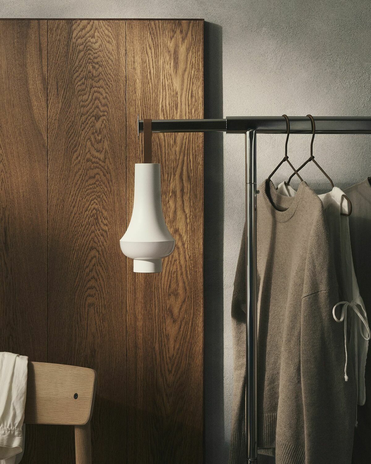 Louis Poulsen Tomoshi Portable   Universal Plug White Lighting