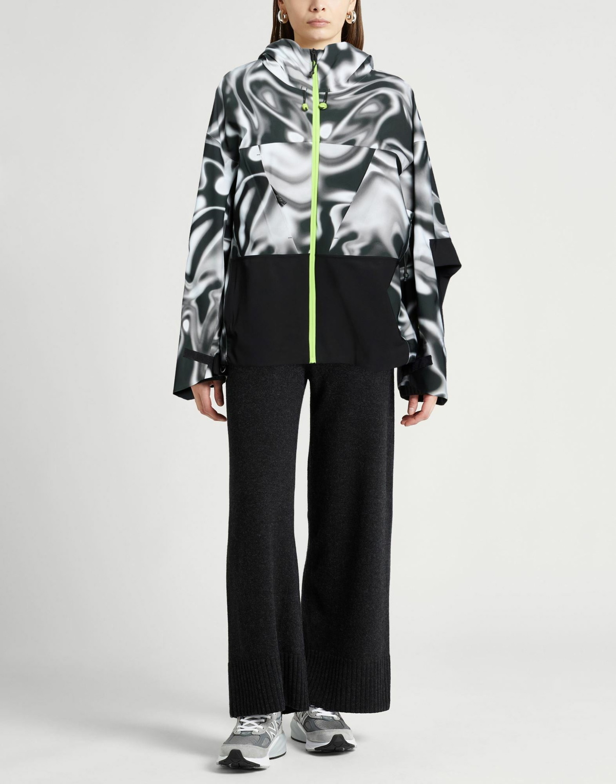 Khrisjoy Womens Jacket in Black