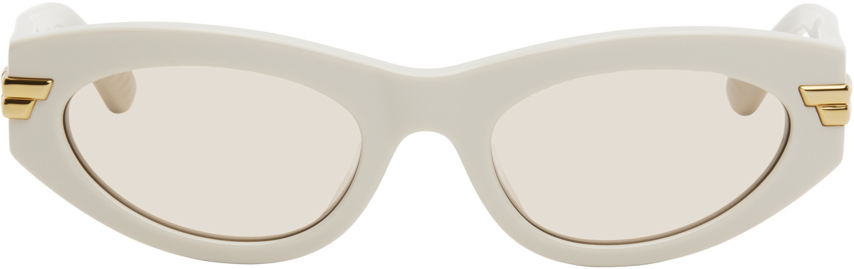 Bottega Veneta Off white cat eye sunglasses. Buy Bottega Veneta Cat Eye Sunglasses & Glasses - eye-oo.com main image 2