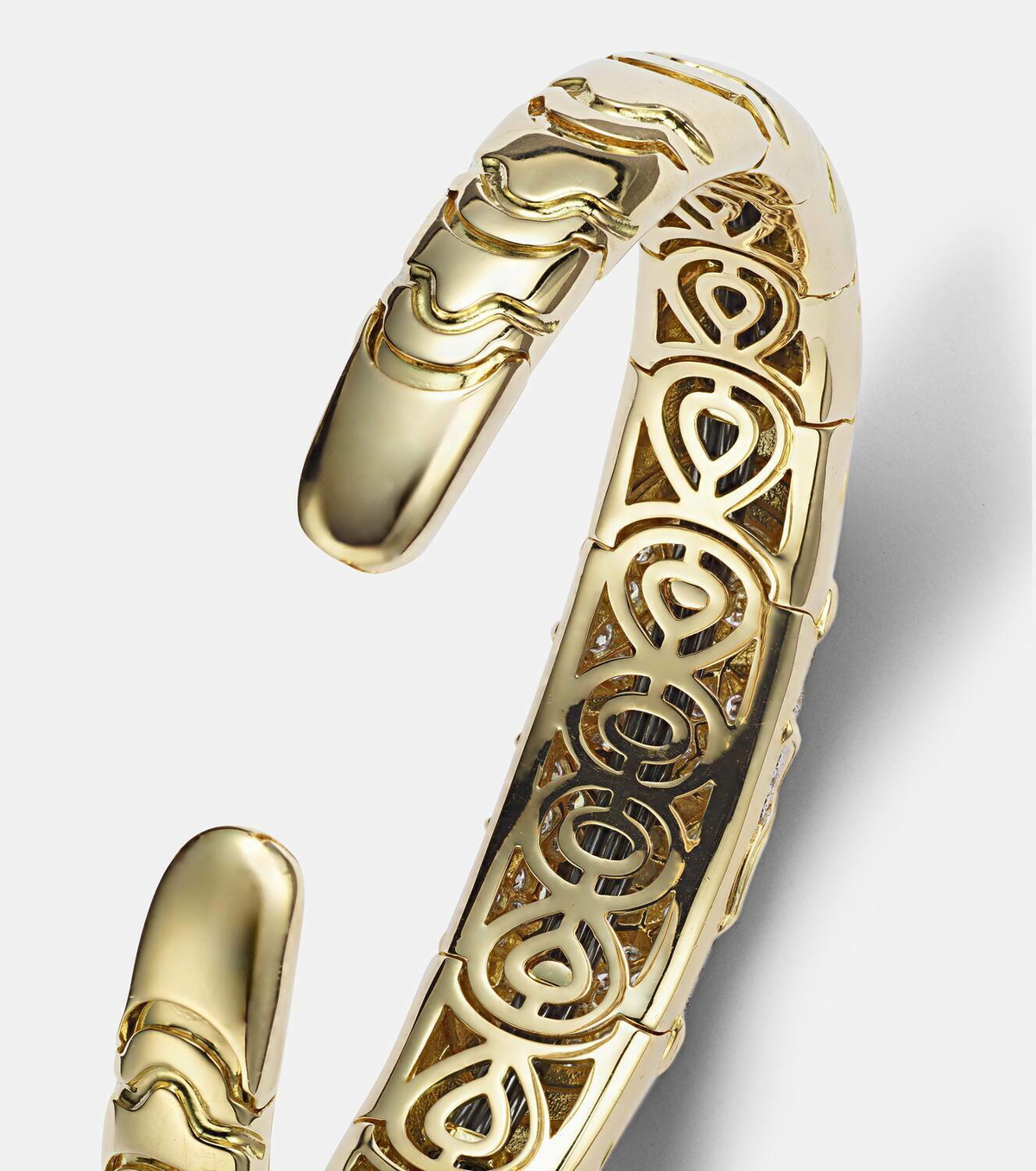 Marina B Onda 18kt gold bangle with diamonds