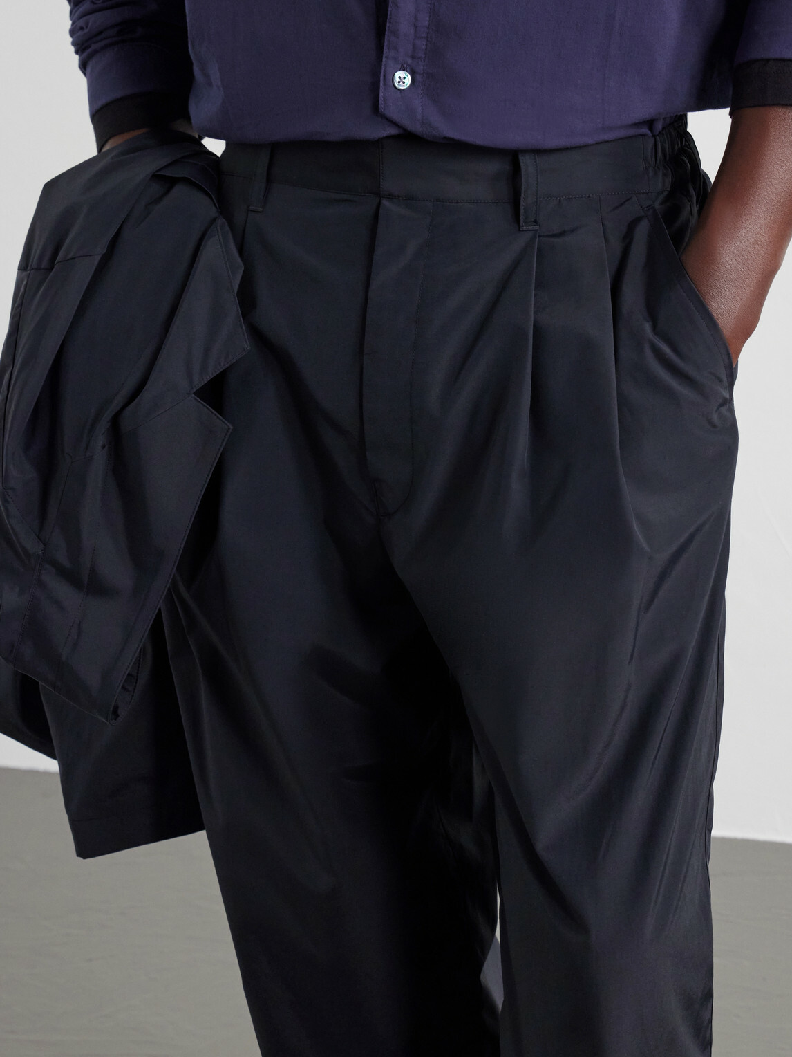 ssstein - Wide-Leg Cotton-Blend Pleated Satin Trousers - Black