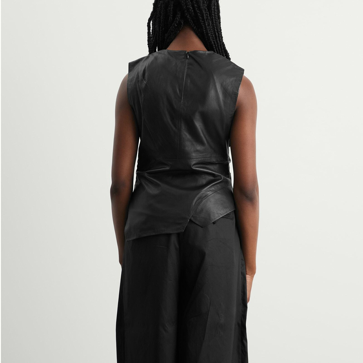 Róhe Women's Sleeveless Draped Leather Top in Black