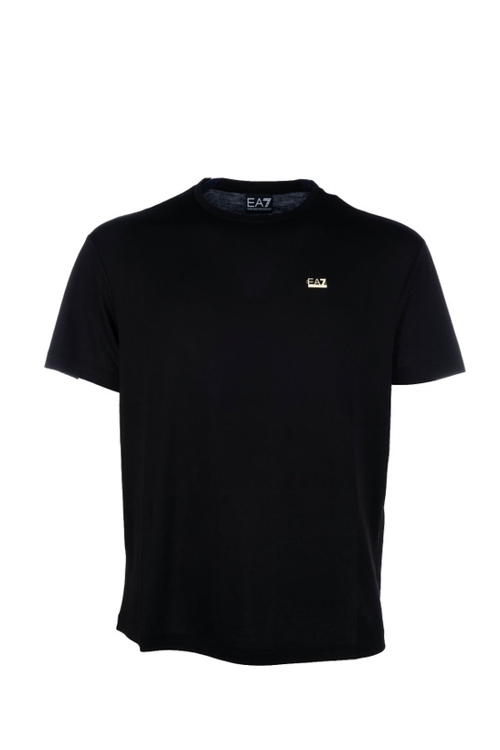 Photo: EA7 T-shirt