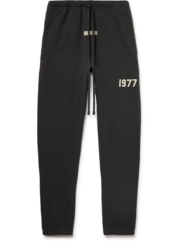 Photo: FEAR OF GOD ESSENTIALS - Slim-Fit Tapered Logo-Flocked Cotton-Blend Jersey Sweatpants - Gray