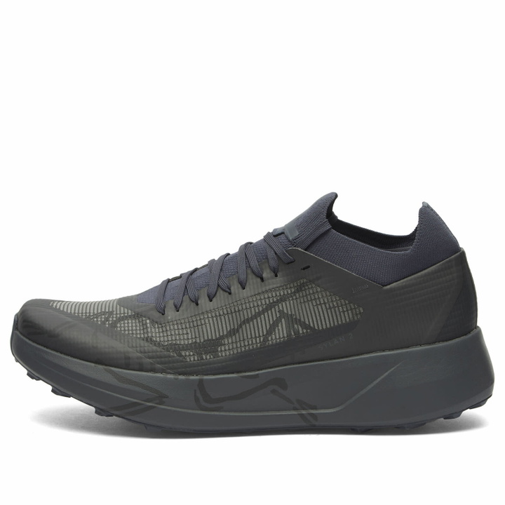 Photo: Arc'teryx Men's Sylan 2 Sneakers in Graphite/Graphite