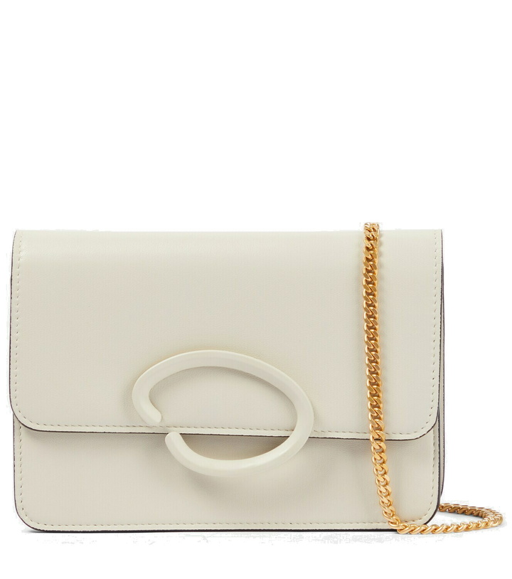 Photo: Oscar de la Renta O Pochette leather shoulder bag