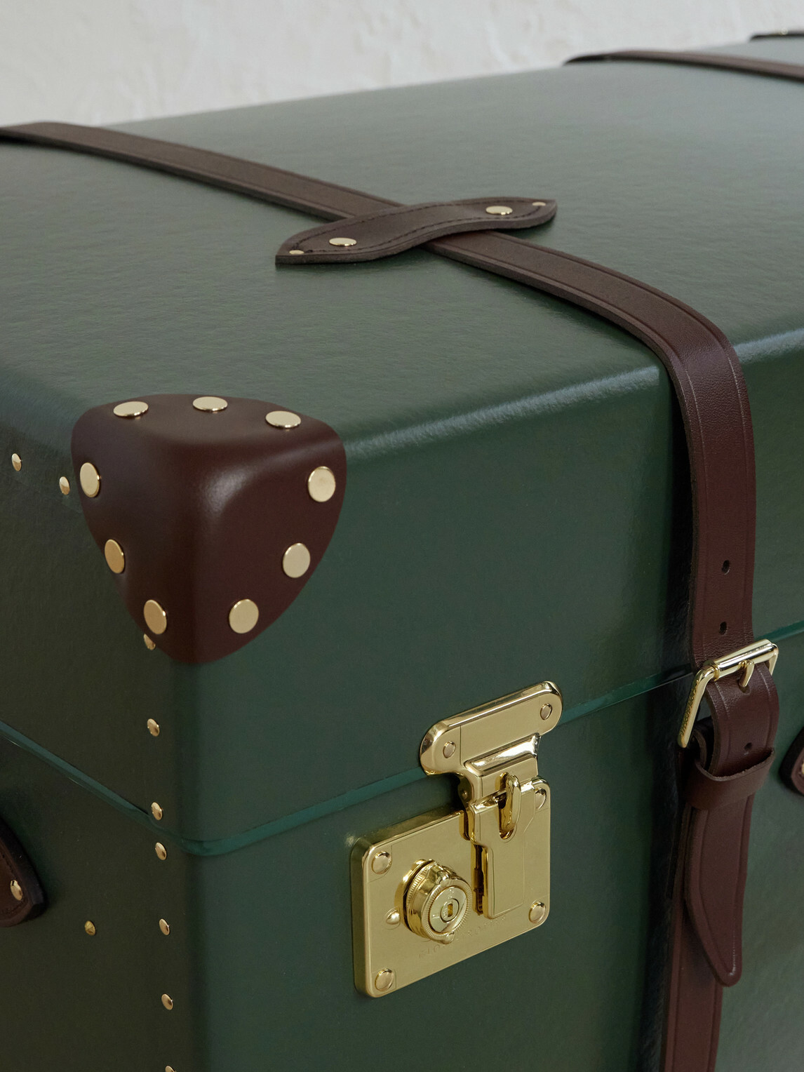 Globe-Trotter - Steamer Leather Home Trunk