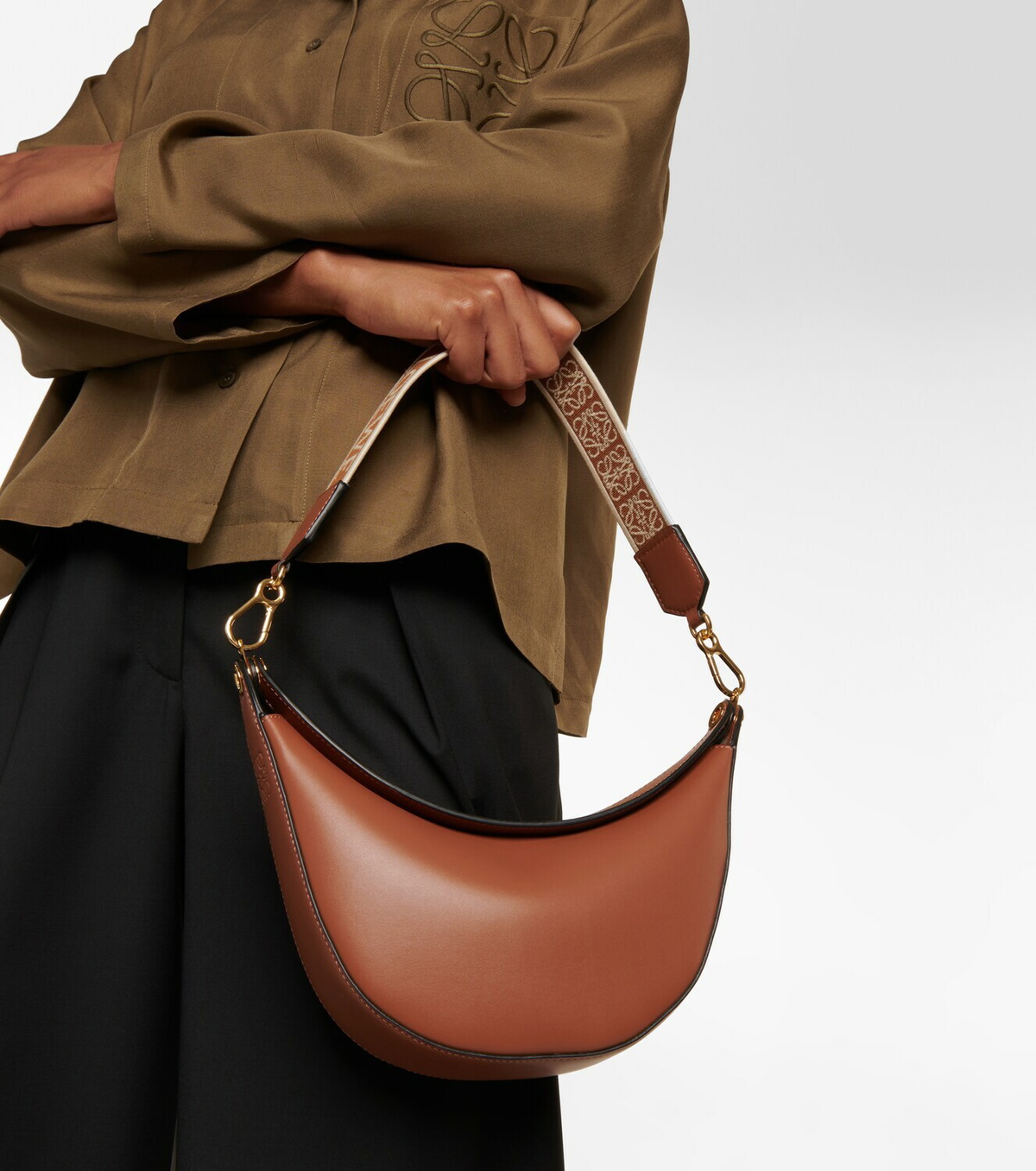 【LOEWE】 Small Loewe Luna Bag Introducing the Loewe Luna Bag - PurseBlog