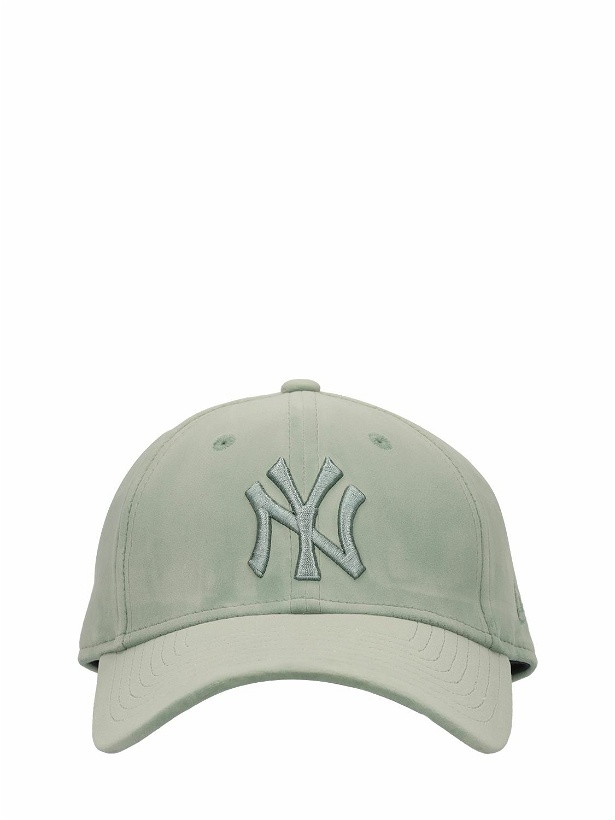 Photo: NEW ERA - 9forty Ny Yankees Velour Hat
