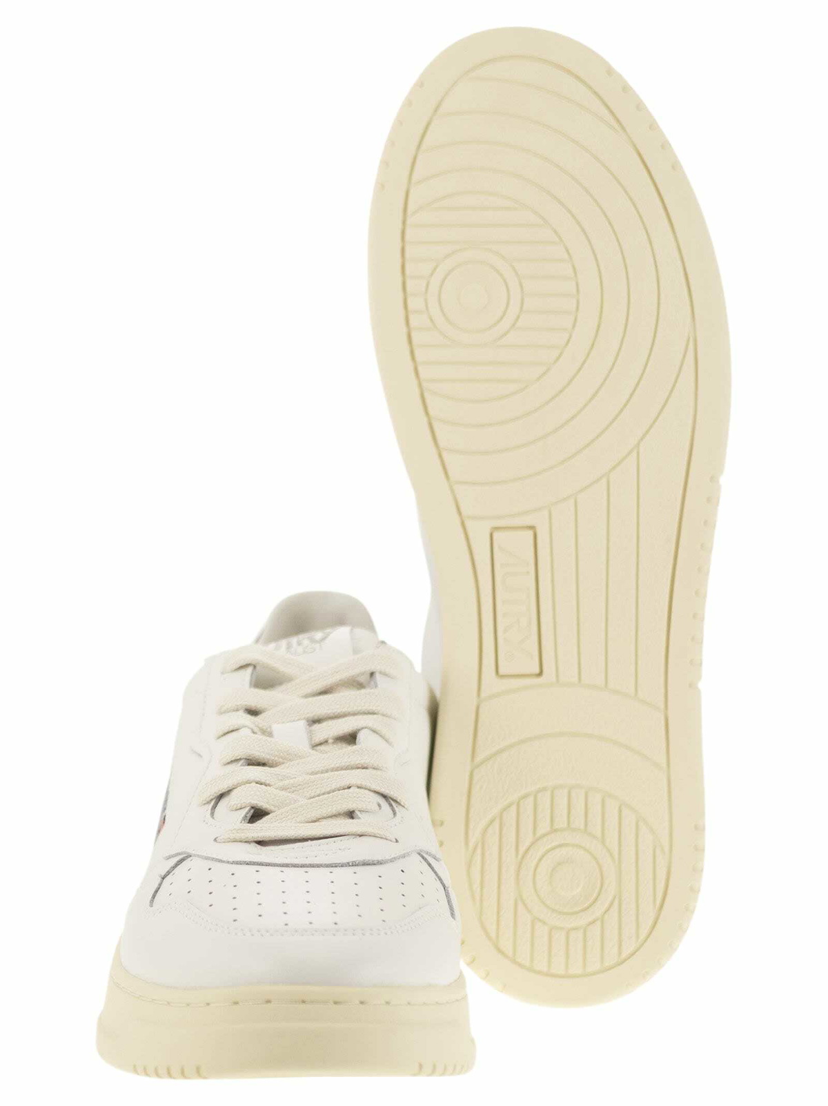Autry Medalist Leather Low-top Sneakers