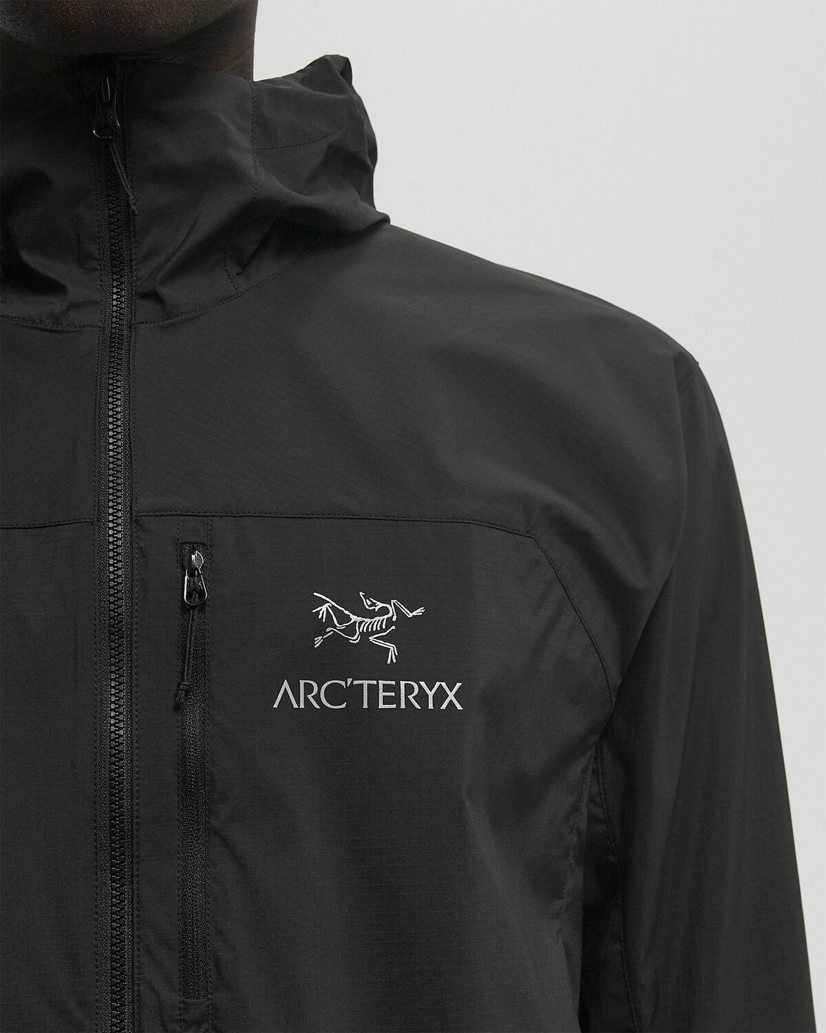 Arc´teryx Squamish Hoody M Black Mens Windbreaker