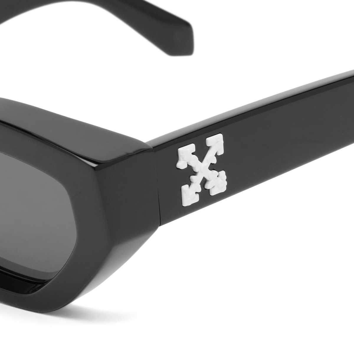 Off-White Sunglasses Women's Off-White Hilo Sunglasses in Black/Grey 