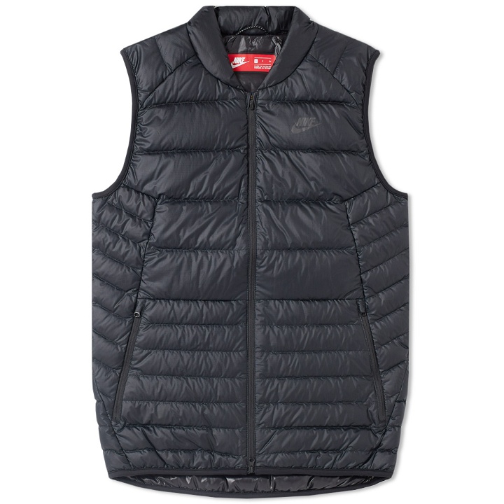 Photo: Nike Guild Hooded Down Vest