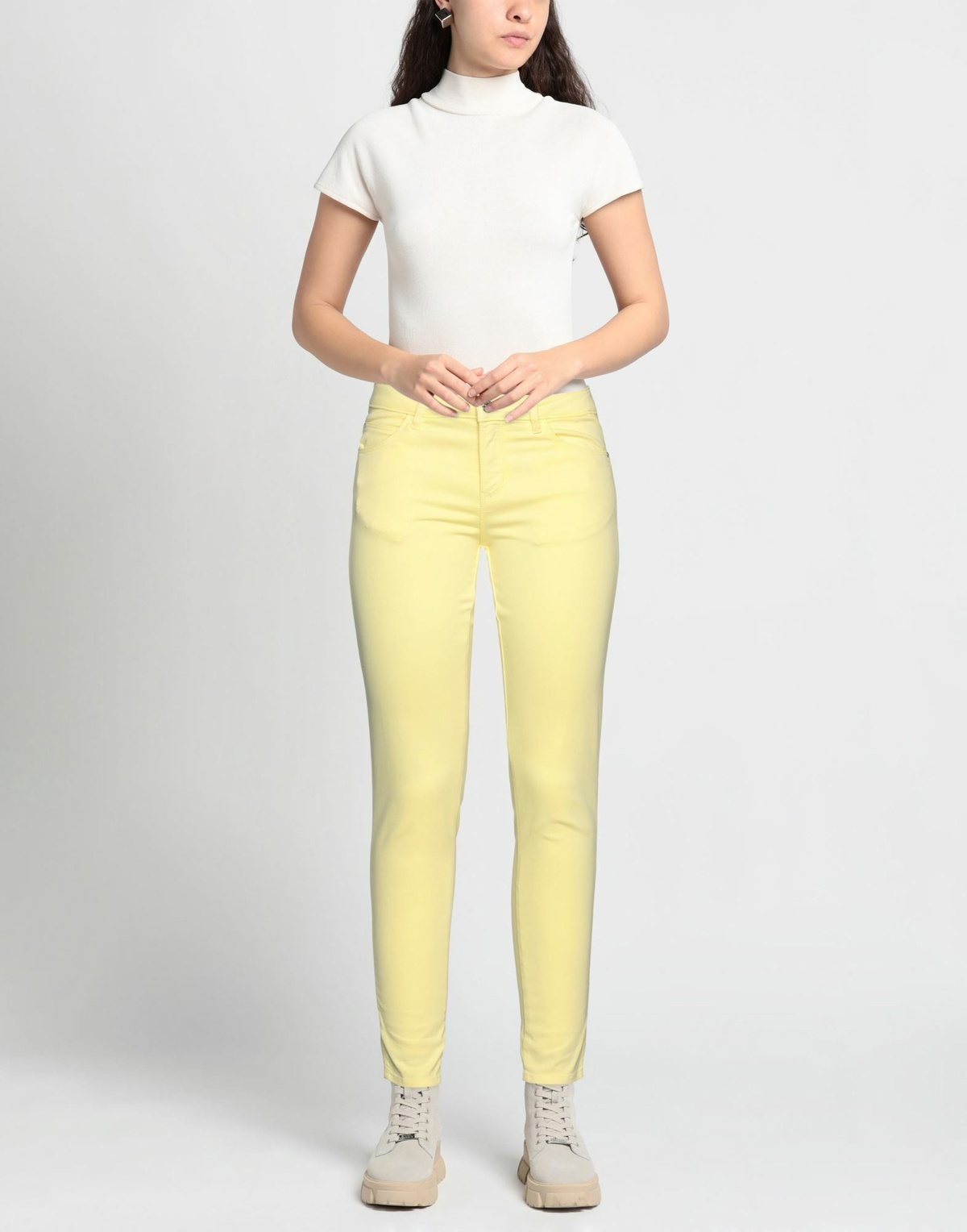 Guess Womens Pants in Yellow