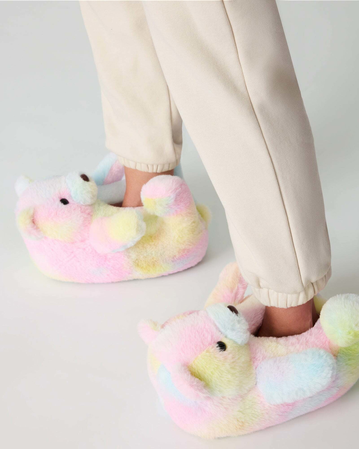 Steve Madden Buddies Flats in Bright