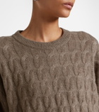 Lisa Yang Seymour cable-knit cashmere sweater