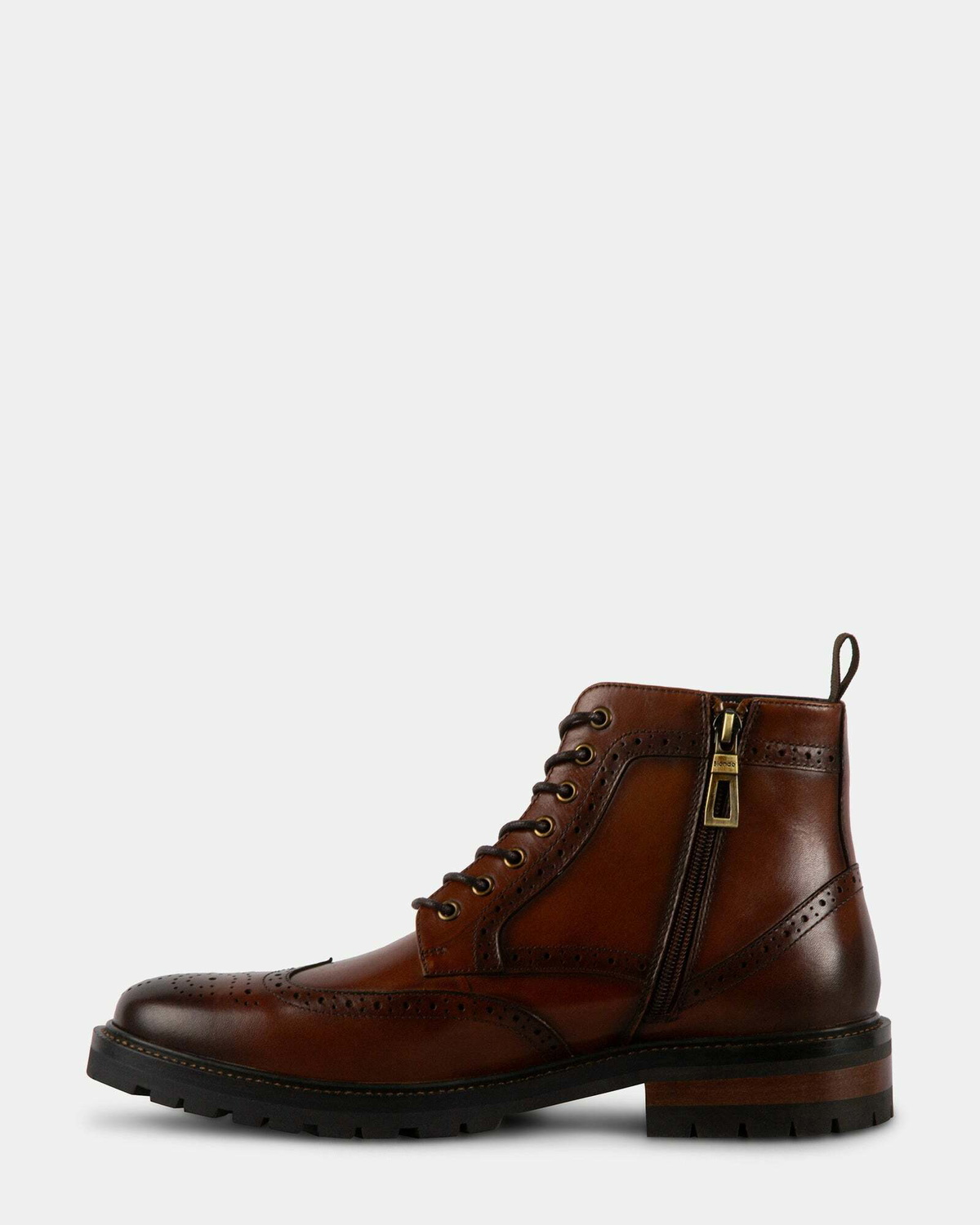 Steve Madden Santos Boots in Tan