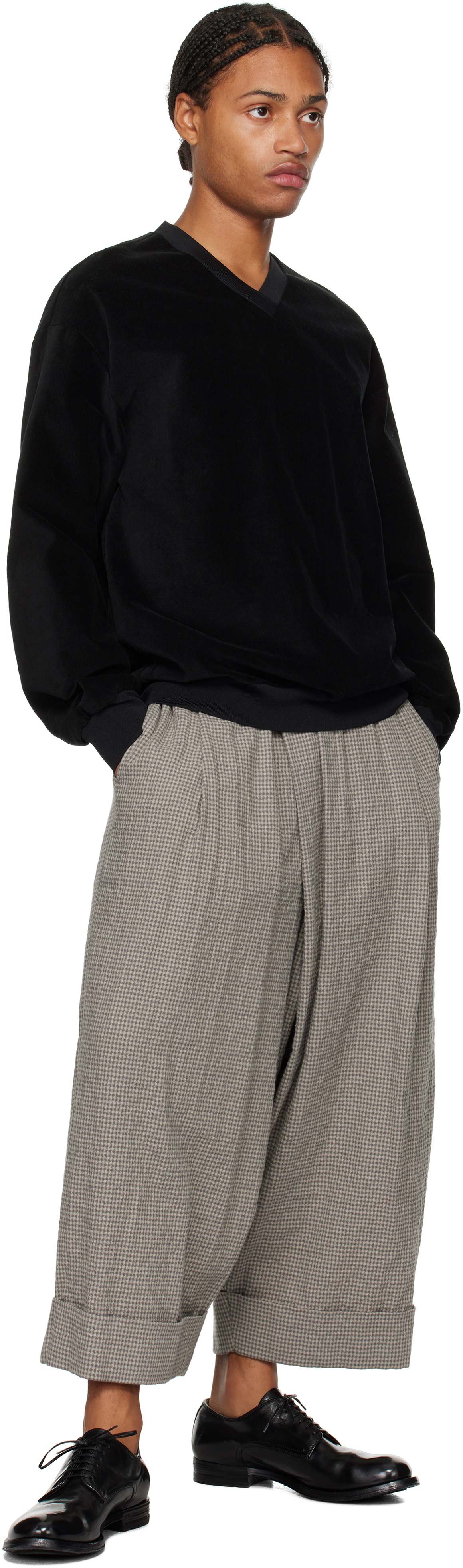 AMOMENTO Black Velvet V-Neck Sweater AMOMENTO