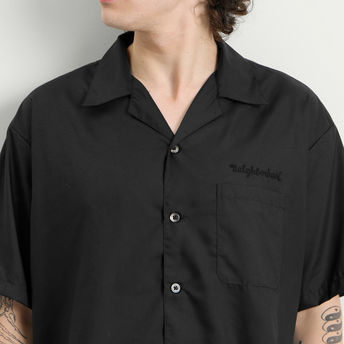Neighborhood Men's Solid Color Hawaiian Logo Shirt in Black
