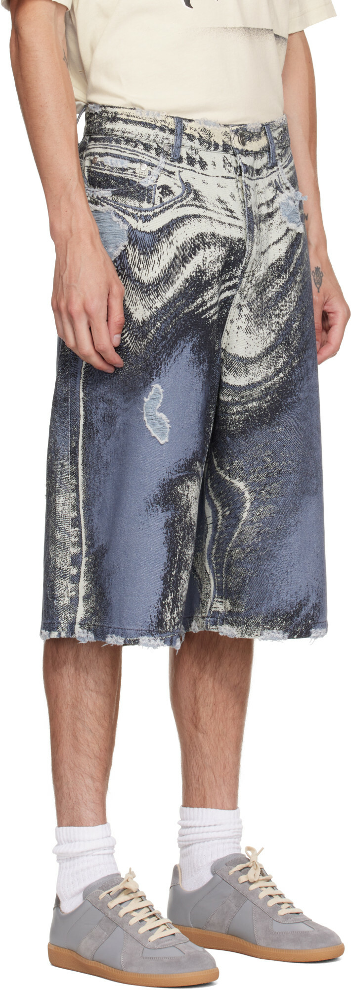 CAMPERLAB Blue Distorted Print Distressed Denim Shorts