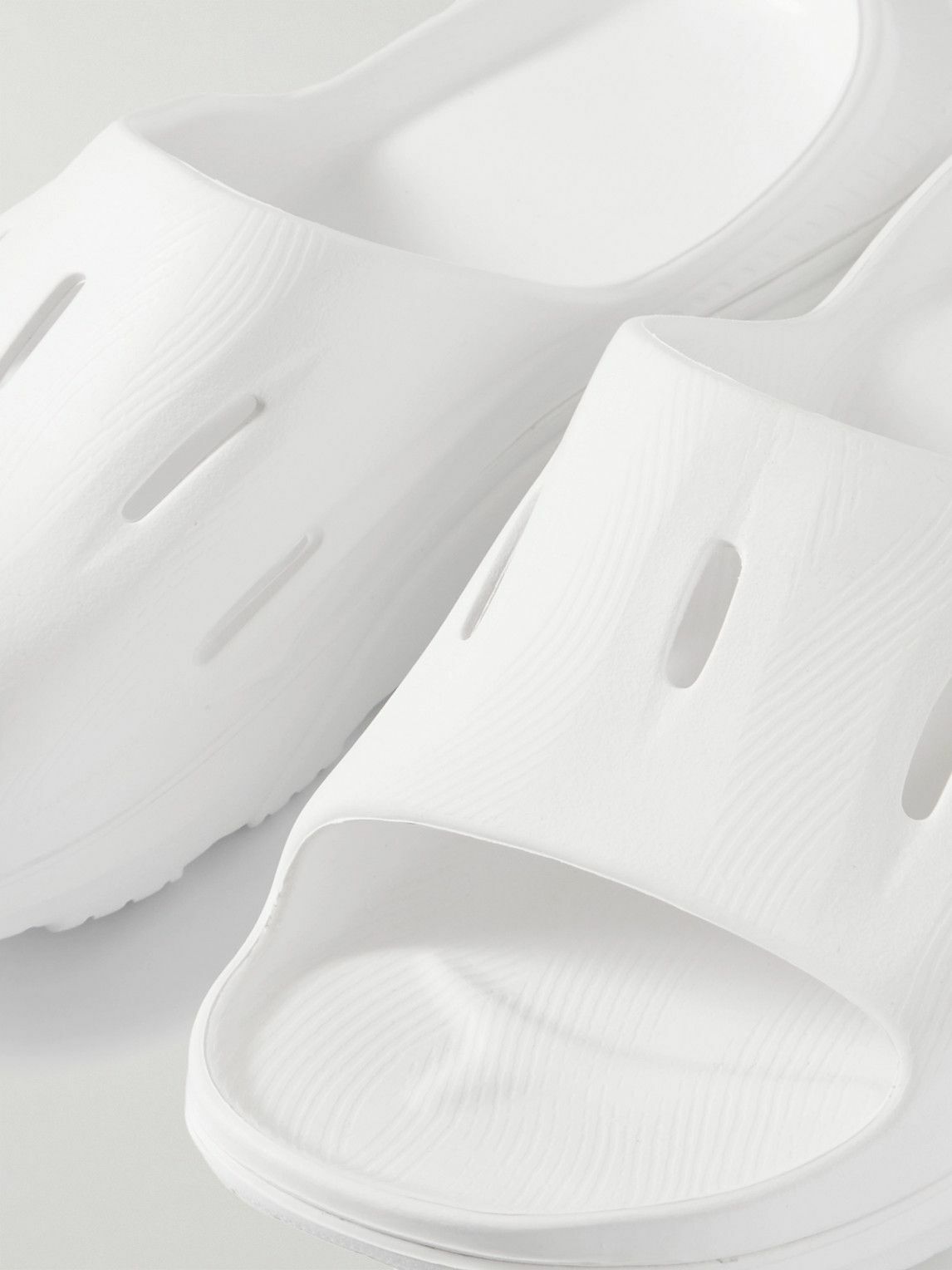国内配送 HOKA ONEONE ORA RECOVERY SLIDE 3 WHITE HOKA Ora Recovery Slide 3 Unisex White/White | Running Warehouse