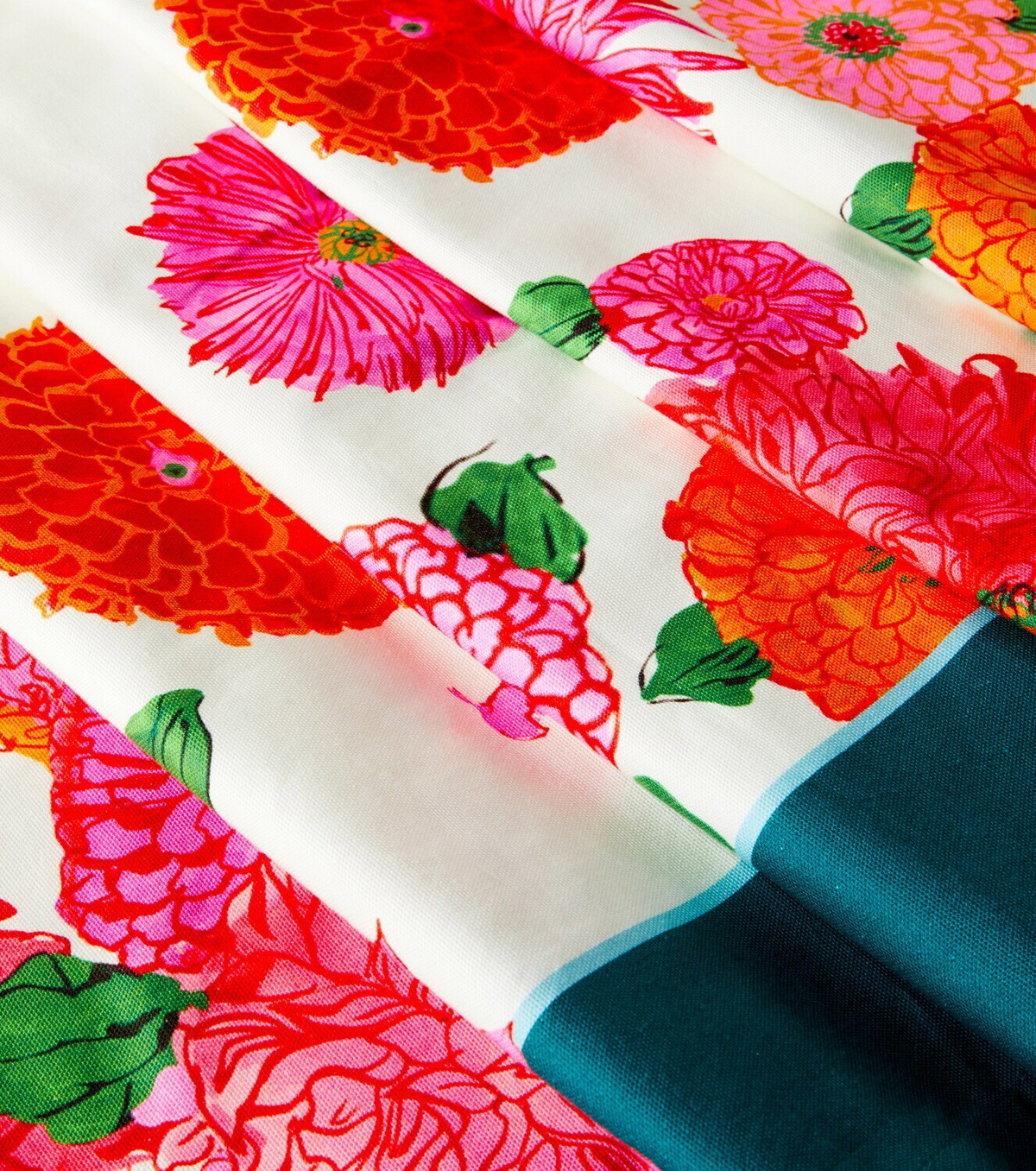 La DoubleJ Bright Blooms Large cotton tablecloth