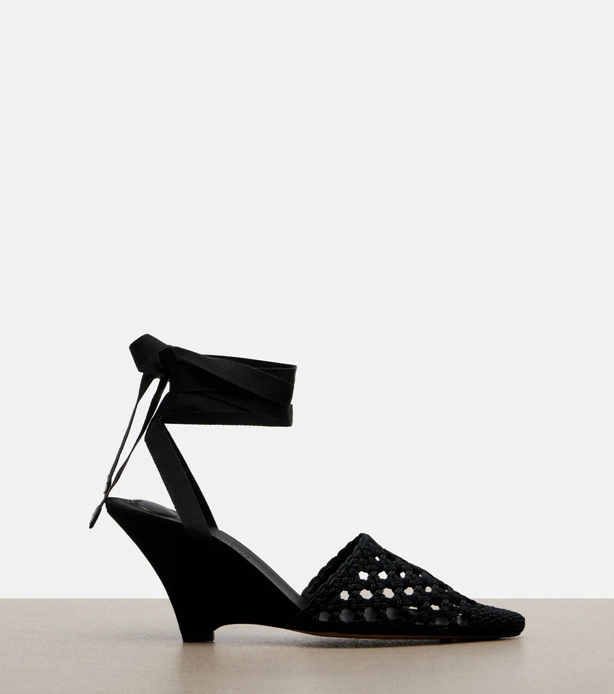 Jacquemus Woven raffia-effect wedges