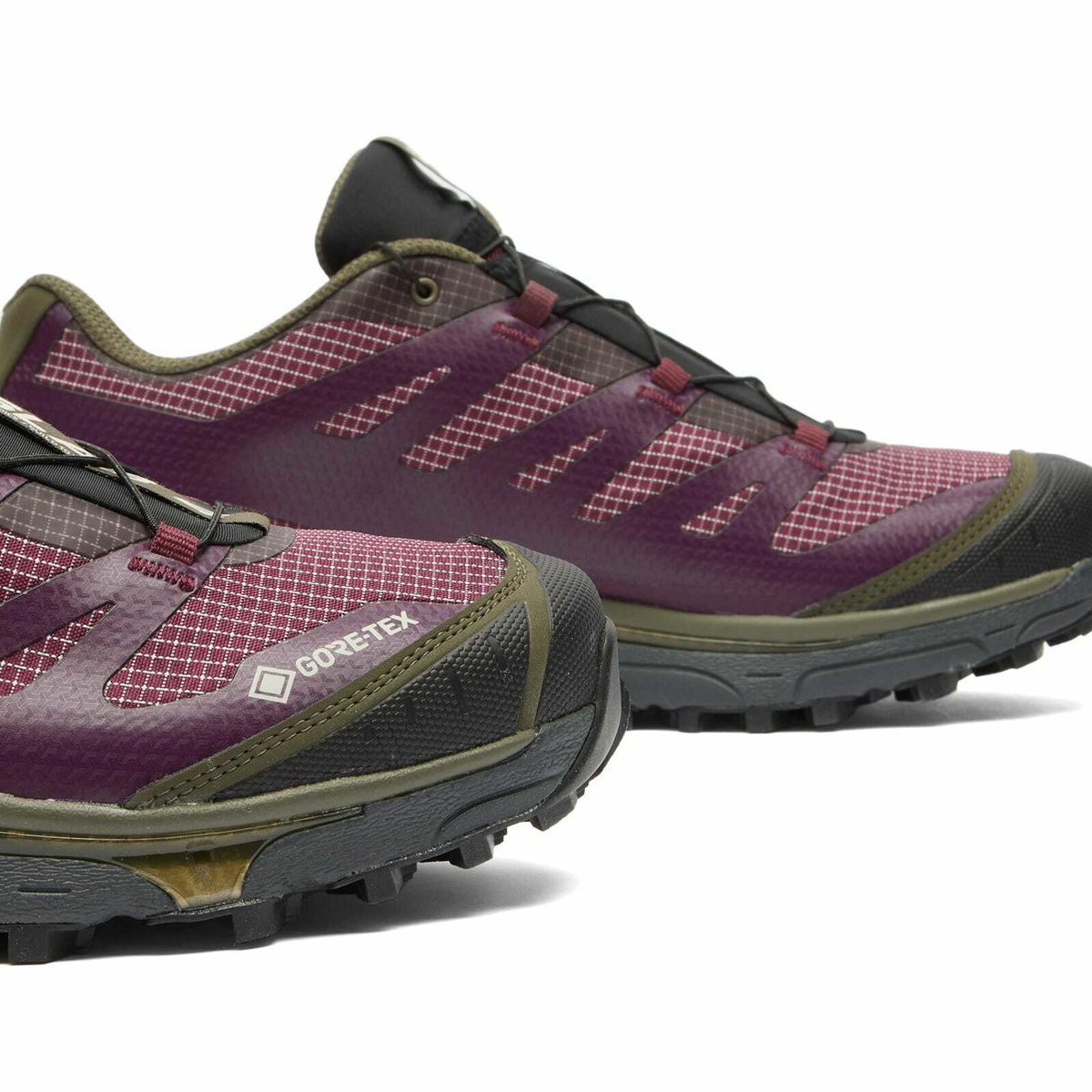 Salomon XT-4 GTX Sneaker in Maroon Banner/Winter Bloom/Grape Le