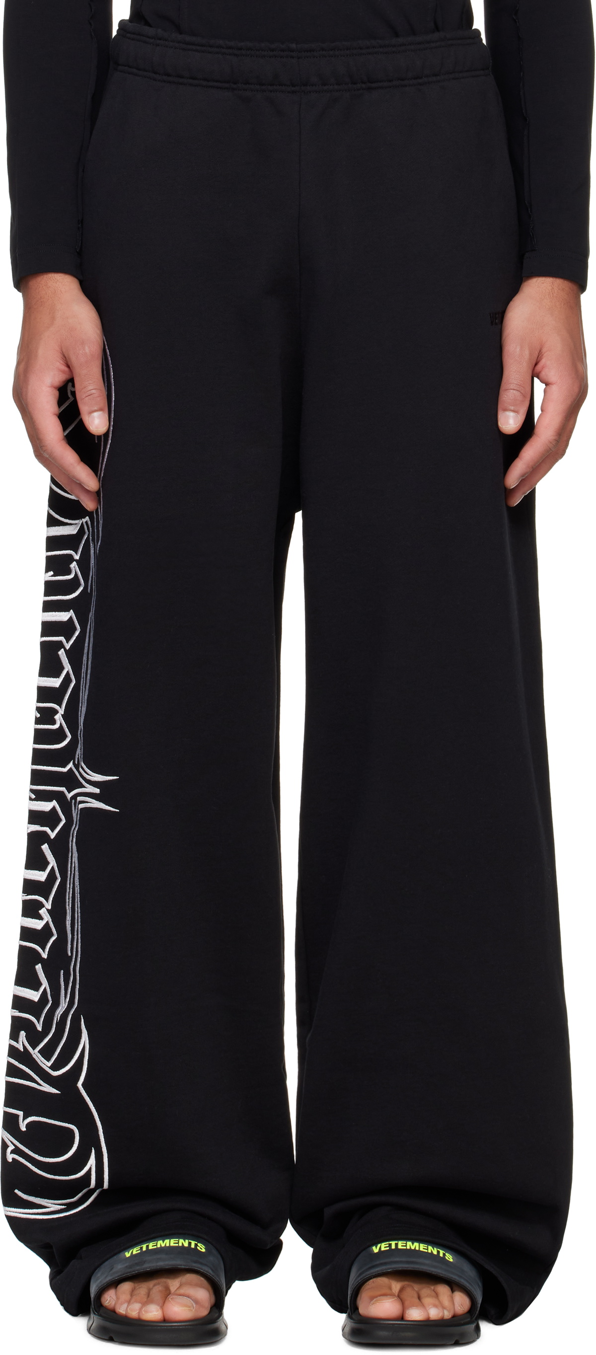 VETEMENTS Black 'Paris' XXXL Sweatpants Vetements VETEMENTS Black 'Paris' XXXL Sweatpants Vetements
