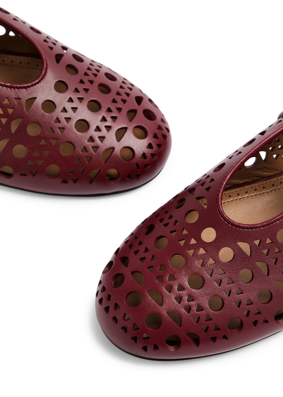 Alaïa Vienne Laser-cut Leather Ballet Flats Burgundy
