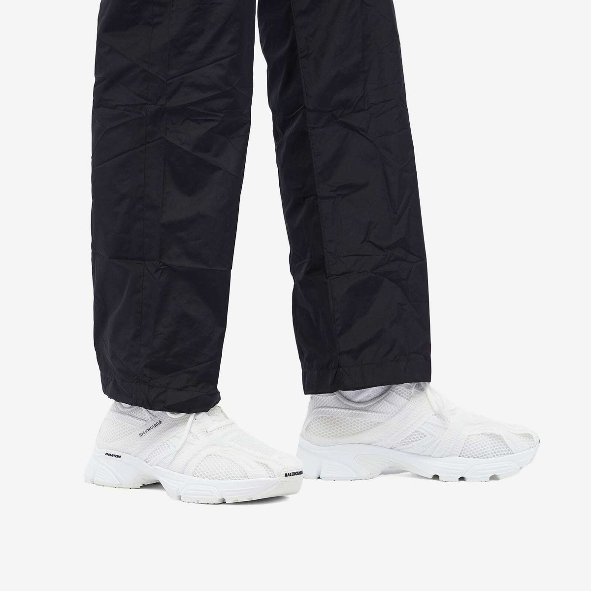 関税込【BALENCIAGA】PHANTOM Black/White Balenciaga Circuit Worn-Out スニーカー | ブラック | FARFETCH JP
