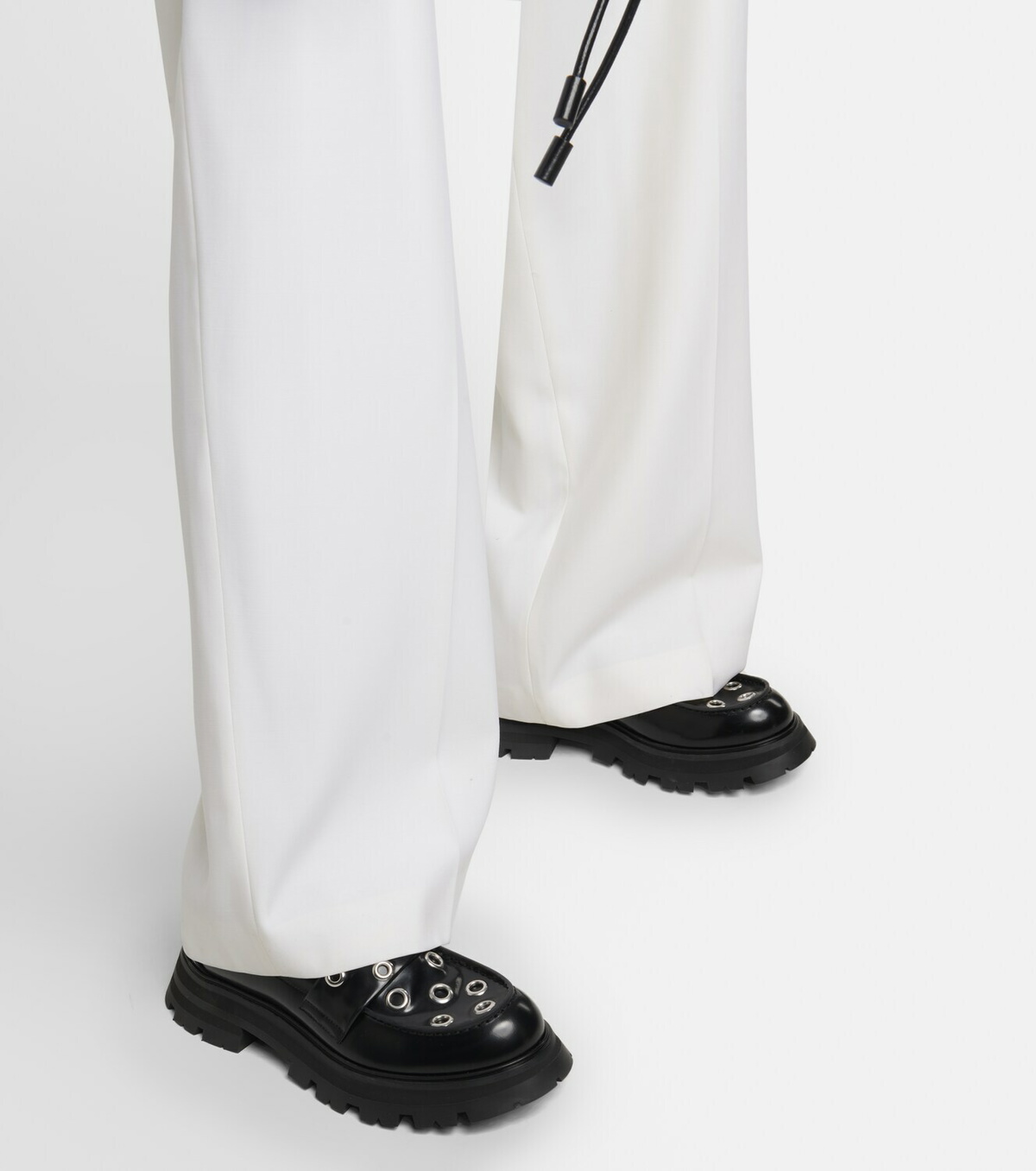 Alexander McQueen - Wander embellished leather loafers