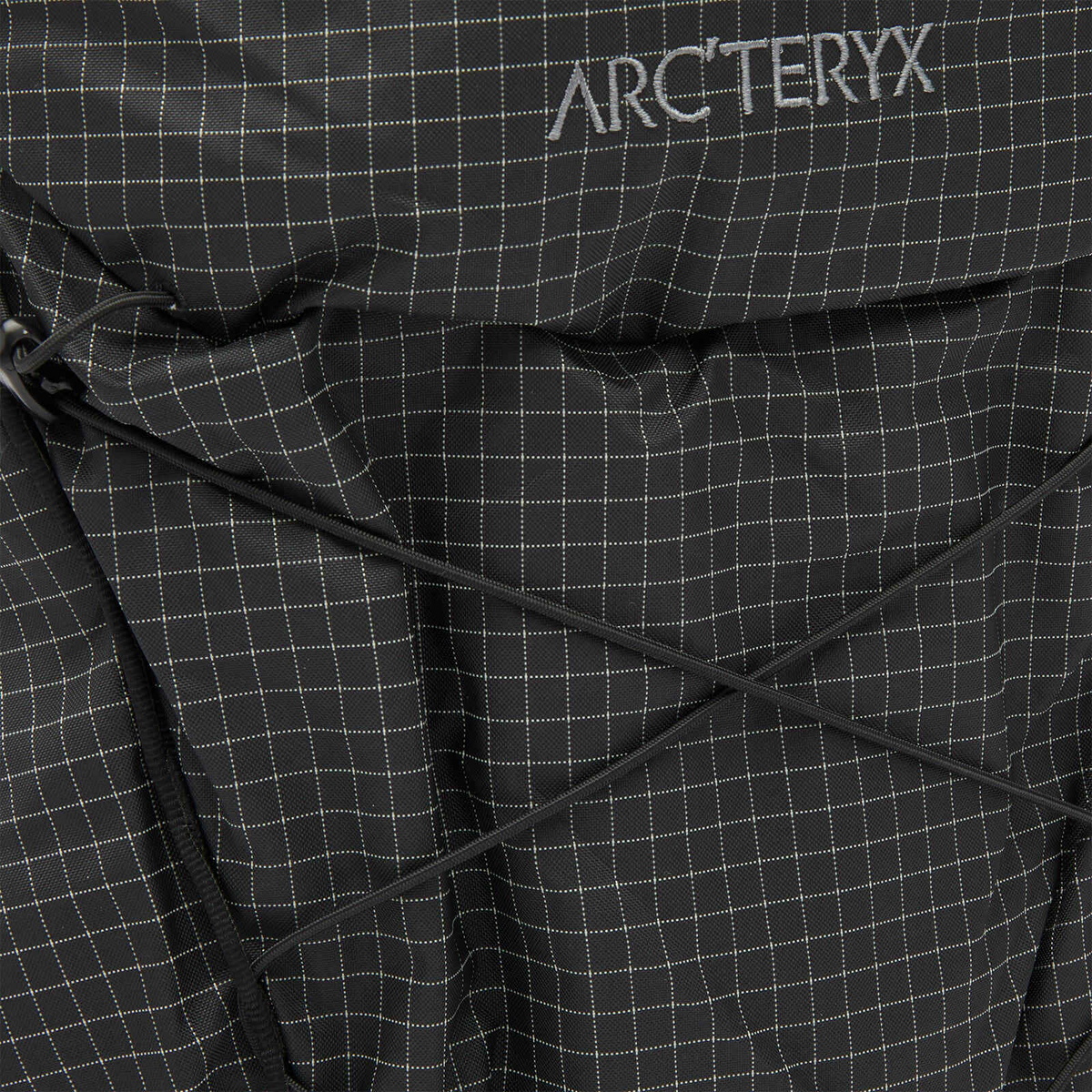 Arc'teryx Men's Aerios 18 Backpack in Black 