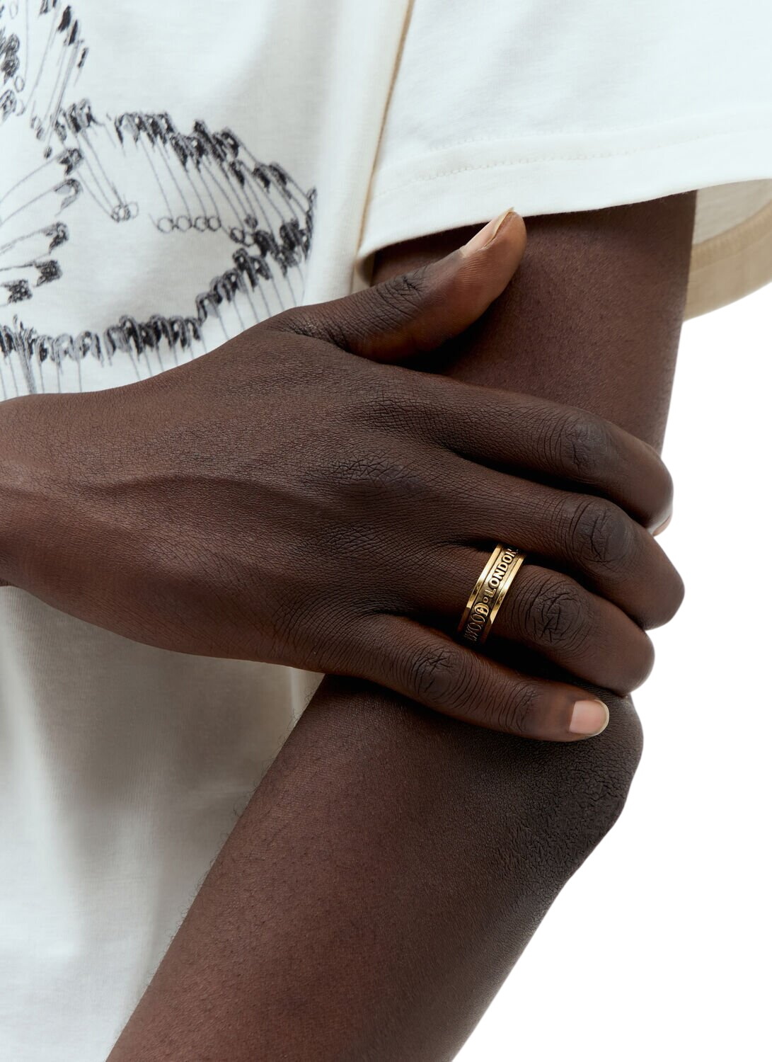 Vivienne Westwood Gold Artemis Ring Vivienne Westwood