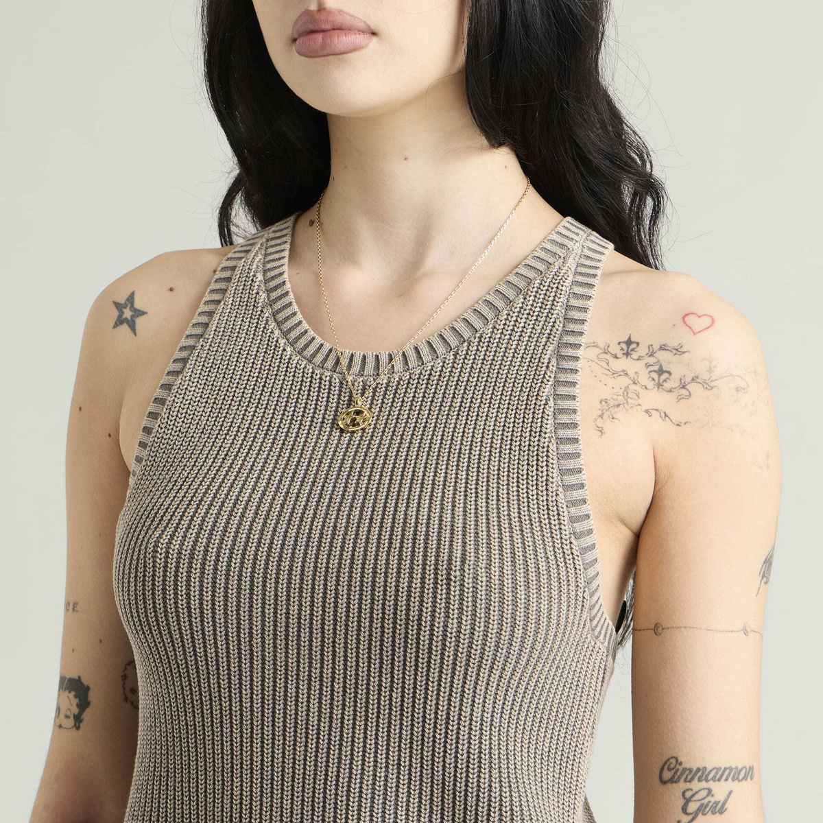 TwoJeys Superstar Necklace in Gold