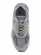 New Balance Grey Low Top Sneakers With Logo Detail In Suede And Tech Fabric Unisex